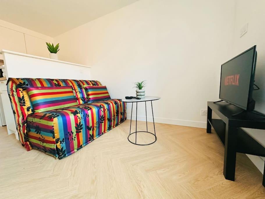 Le Studio - Cocon Scandinave - Parking Gratuit Pont-de-Veyle Exterior foto